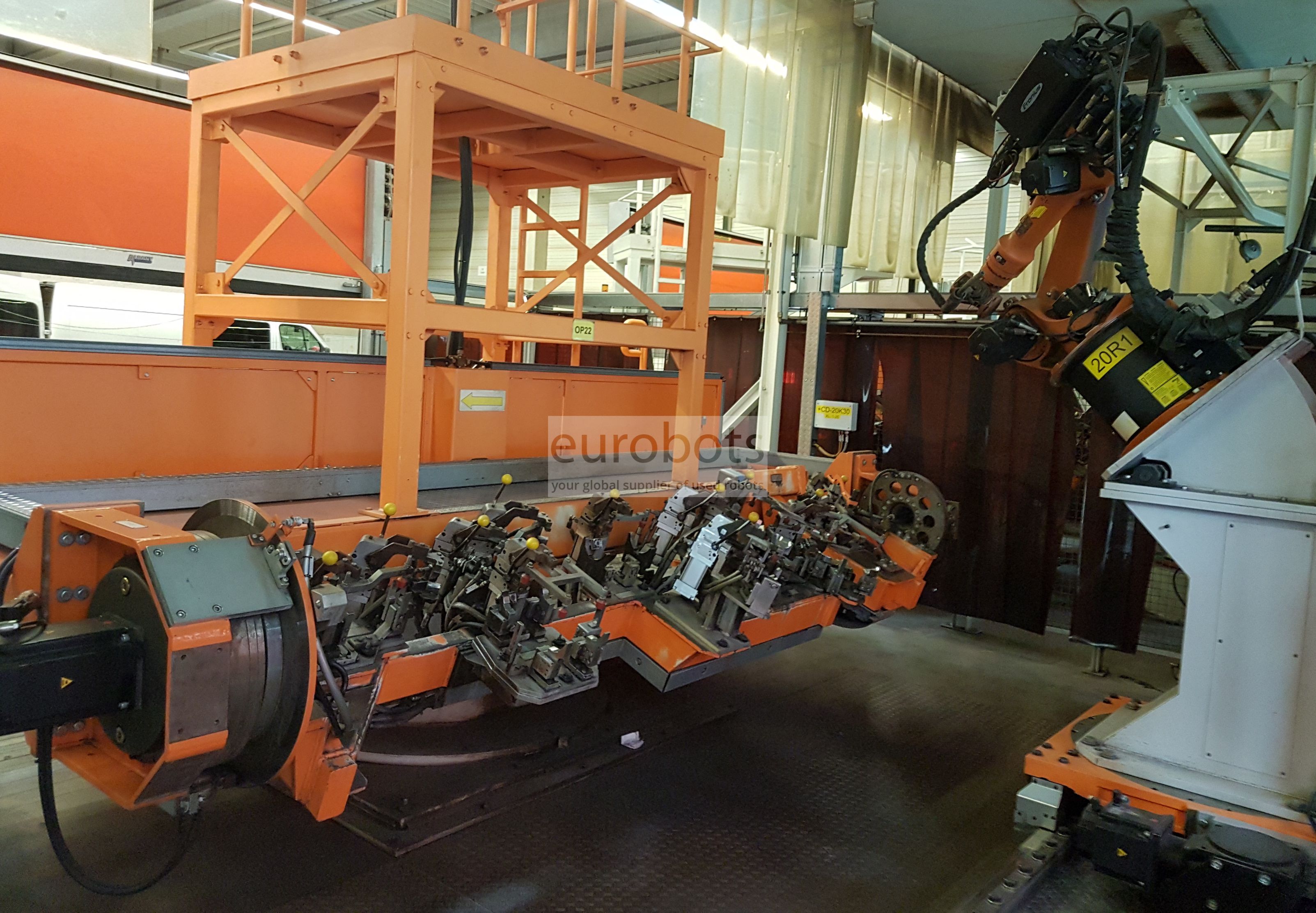 Kuka KR 16 ten axis welding robot on track | Eurobots